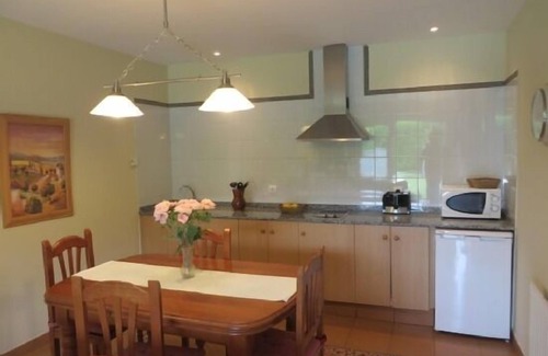 Soto de Luina Cottage | El Otero Apartments 2 bedrooms with garden and balcony