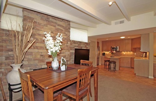 Palm Desert Villa | El Paseo, 'The Rodeo Drive of Beverly Hills' In Palm Desert. Free Wi FI