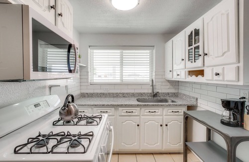 Biggs Field House | El Paso Home ~ 2 Mi to University Medical Center!