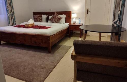 Kisumu Bed & Breakfast | El Tessa garden/serviced apartment