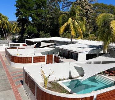 La Libertad House | El Tunco Villa OYA no 1 with private pool