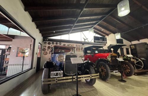 Villa San Lorenzo House | El Vagón del Tiempo-Museo Retro, Autos Clásicos