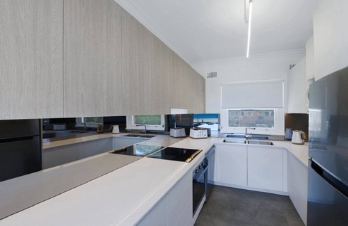 Avoca Beach Apartment | Elanora 3 - Beachfront Unit with Views!