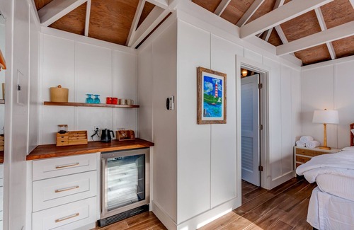 Hope Town Hotel | Elbow Reef