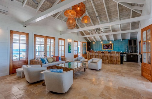 Hope Town Hotel | Elbow Reef