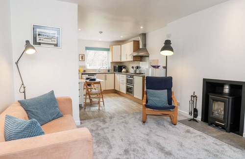 Craobh Haven Cottage | ELDER COTTAGE, family friendly, with a garden in Craobh Haven