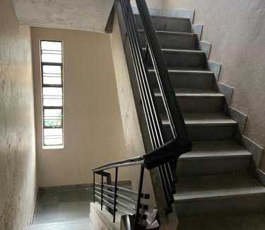 Kolhapur House | Elderly Friendly 3B Homestay at Shastri Nagar, near cricket stadium