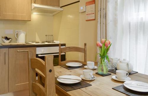 Cayton House | Eldin Hall Cottage 1 - Uk2483
