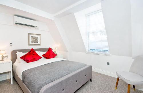 Temple House | Eldon Chambers Flat 2 by City Living London