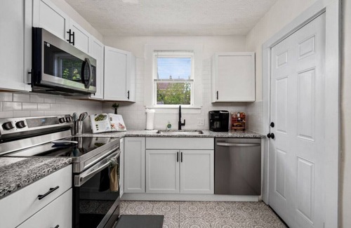 Near East Columbus House | Eldridge Echo L - 3BR 1BA Unit in East Columbus