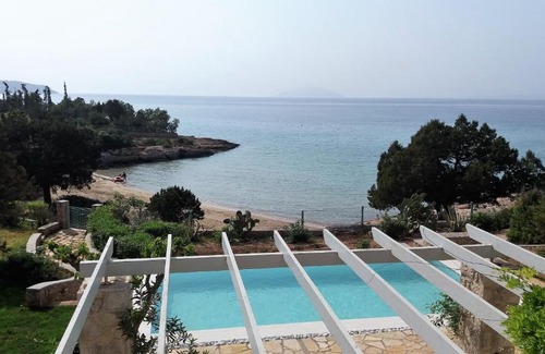 Kilada Villa | Electra Beachfront Villa