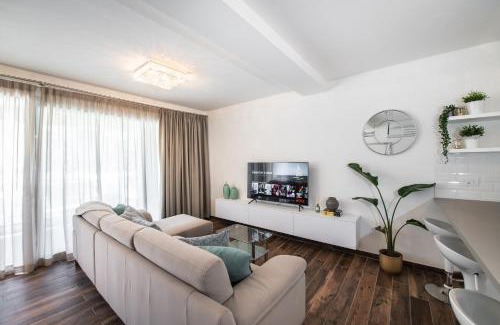 Marsalforn Apartment | Electra Residence - Luxury Central Beachview Apartment