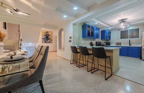 Santiago de los Caballeros Villa | Elegant & Cozy 4BR Home/the Best Location In STI