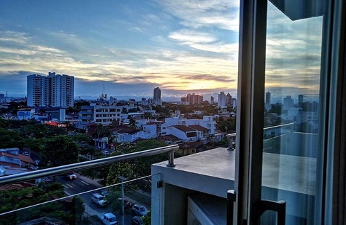 Santa Cruz Apartment | Elegant apartment in excellent location