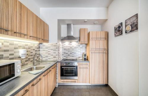 Corvin negyed Apartment | Elegance Central Retreat