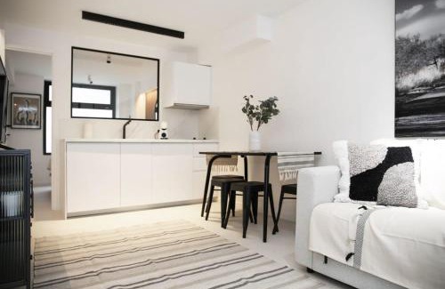 Quartier Saint-Ambroise Apartment | Elegance et confort pres du Marais Cosy - 4P