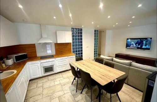 Saint-Roch Apartment | Elegance et Detente, Piscine chauffée, Terrasse et garage privé à Nice