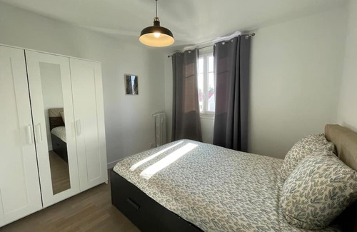 Champigny-sur-Marne Apartment | Elegancia 3 Chambres, Bords de Marne