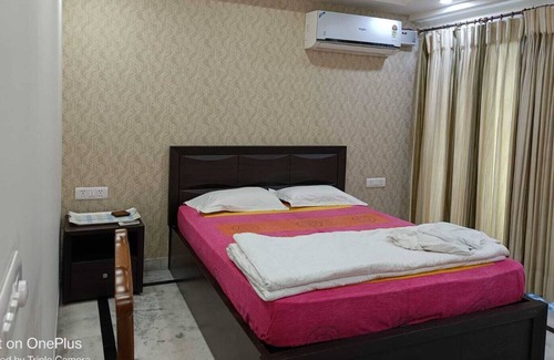 New Delhi Apartment | Elegancy at it's Best-Stunning 3 BHK Apt in Connaught Place