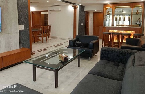 New Delhi Apartment | Elegancy at it's Best-Stunning 3 BHK Apt in Connaught Place