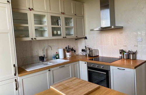 Hampstead Apartment | Elegant 1 bed flat - 30 secs from Hampstead Heath