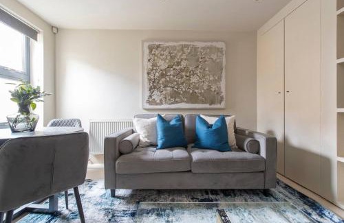 Valentines Apartment | Elegant 1-BR Retreat in Ilford Centre
