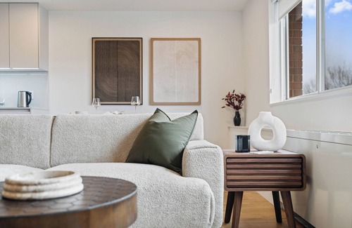 Radnor - Fort Myer Heights Apartment | Elegant 1BR - 5 Min to DC & Georgetown - Gym