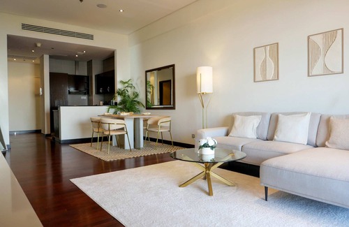 Palm Jumeirah Apartment | Elegant 1BR Full Palm View Apartment at 5-star Resort
