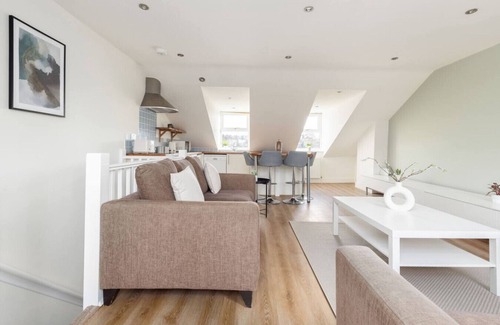 Wandsworth Apartment | Elegant 2 Bed Flat in Wandsworth