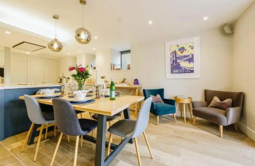 Cotham Apartment | Elegant 2-Bed Luxury Apartment - Prime Location