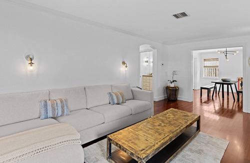 Southside House | Elegant 2 bedroom cottage on intercostal