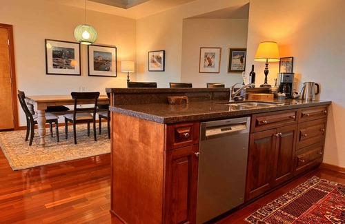 Rossland Condo | Elegant 2 Bedroom, 2 bath condo at the base of Red Mountain