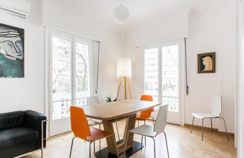 Omonia Apartment | Elegant 2 Bedroom 2 Bathroom Apartment in Athens Vibrant Centre! VL5