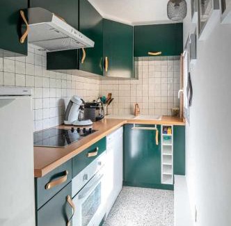 Honfleur Apartment | Elegant 2 bedroom triplex with parking Honfleur