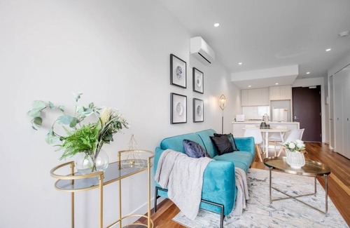 Footscray Apartment | Elegant 2BR@Footscray Station