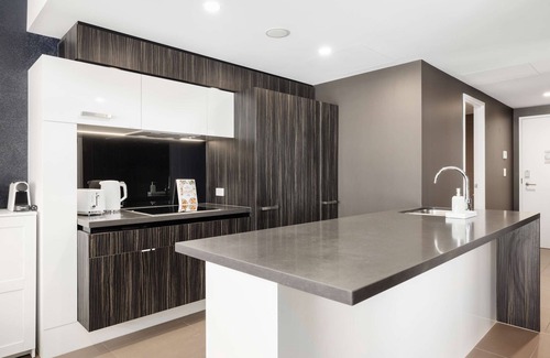 Fortitude Valley Apartment | Elegant 2BR Haven in the Trendy Fortitude Valley