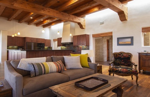 Chupadero House | Elegant 3 bedroom home with stunning views and 5 star reviews!