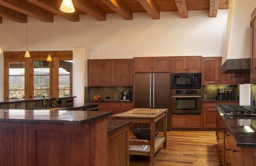 Chupadero House | Elegant 3 bedroom home with stunning views and 5 star reviews!