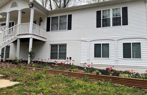 Spotsylvania House | Elegant 3-Bedroom 2 bathroom Retreat in Spotsylvania
