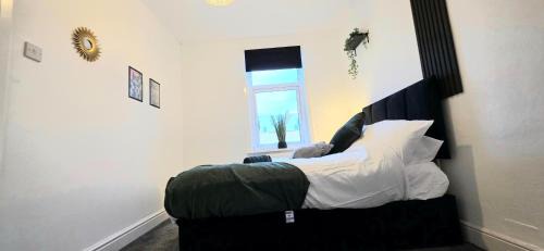 Barrow-in-Furness House | Elegant 3-BR - Sleeps 5 - Contractors Stay- Free WiFi