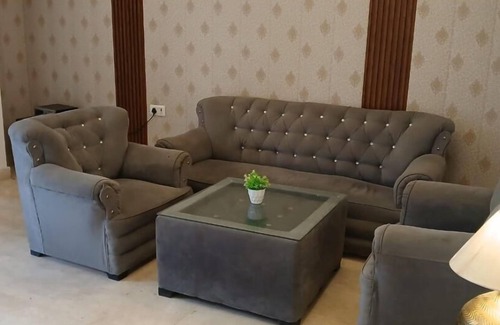 New Delhi Apartment | Elegant 3BHK Serviced Apartment | Gated Society | Near Deer Park