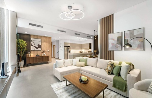 Dubai Apartment | Elegant 3BR Harbour | Stay City Views & Pool Access in Prime Location