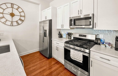 Northern Liberties Apartment | Elegant 3BR Getaway - Walkable Northern Liberties
