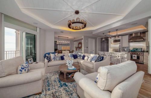 Ono Island Apartment | Elegant 4-Bedroom Beachfront Condo