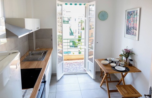 Thiers Apartment | Elegant 60m2, quiet and bright, Nice center, 7 mins from the beach