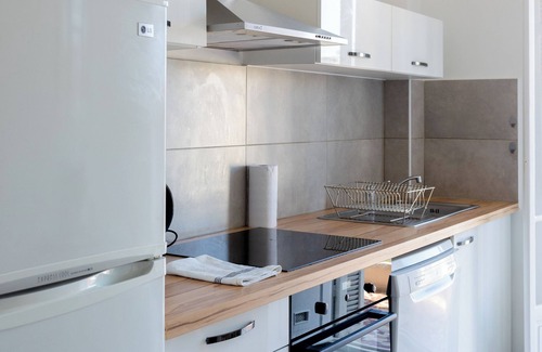 Thiers Apartment | Elegant 60m2, quiet and bright, Nice center, 7 mins from the beach