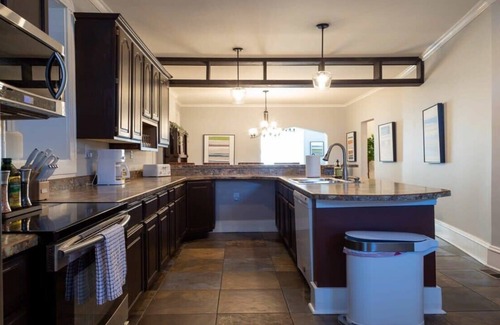 Tower Grove East House | Elegant 6BR/4BA Family Home w/Garage/ABODEbucks