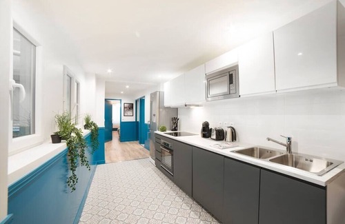 Strasbourg -Saint-Denis Apartment | Elegant, Air-conditioned & Central, close Marais