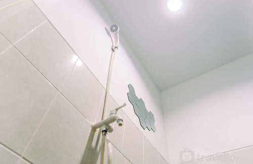 South Tangerang Apartment | Elegant and Comfortable Studio at Urbantown Serpong Apartment By Travelio