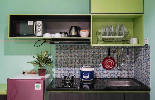Chinatown Apartment | Elegant and Comfy 1BR Green Central City Glodok Apartment By Travelio